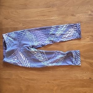 NWT Peloton Wear It To Heart Capri Leggings Size Small